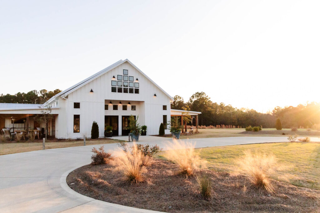 A gorgeous wedding venue with ample space for a unique and customized look to fit a variety of brides.